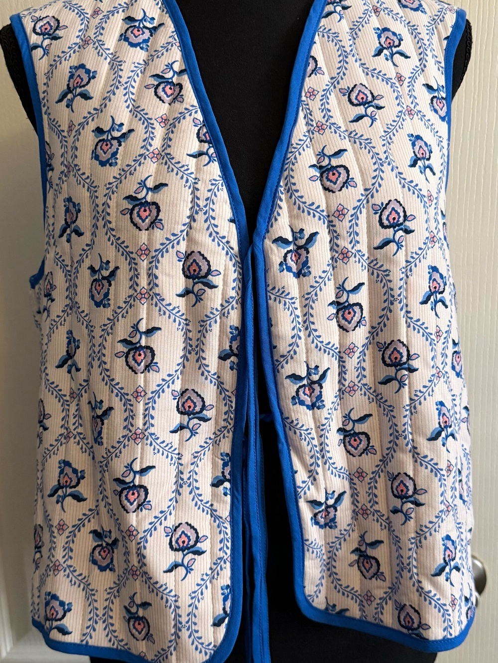 Nanette Lepore Cream Quilted Vest with Blue Trim